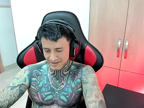 Chrissblack online show from 03-06-26, 04:40