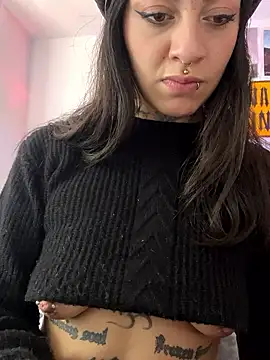 Snapshot of Mollyyy_ chatting on 01-12-26, 02:13 Mollyyy online show from 01-12-26, 02:13