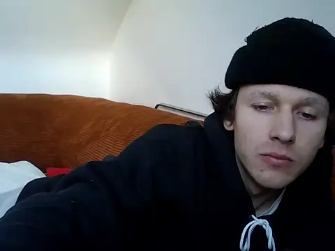 Snapshot of hangskater89 chatting on 01-16-26, 01:37 hangskater89 online show from 01-16-26, 01:37