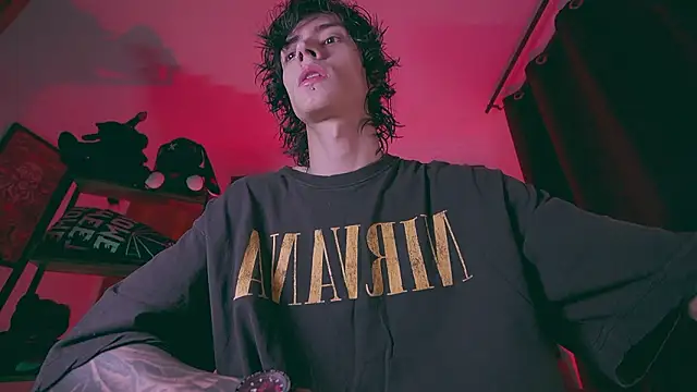 Snapshot of Olliver___y chatting on 02-19-26, 01:57 Olliver y online show from 02-19-26, 01:57