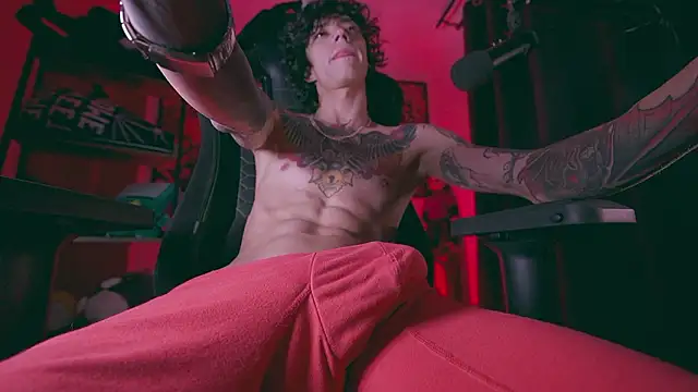 Snapshot of Olliver___y chatting on 03-02-26, 05:08 Olliver y online show from 03-02-26, 05:08