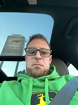 Snapshot of WIDBIGWHITECOCK chatting on 03-02-26, 10:06 WIDBIGWHITECOCK online show from 03-02-26, 10:06