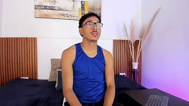 Julian Dark  online show from 02-05-26, 03:35