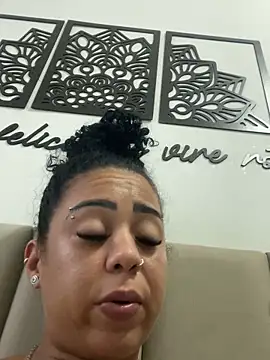 Snapshot of Cachinhossfd chatting on 02-06-26, 06:37 Cachinhossfd online show from 02-06-26, 06:37