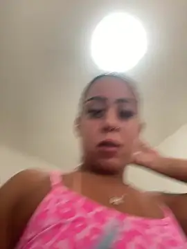 Snapshot of Cachinhossfd chatting on 06-02-26, 04:29 Cachinhossfd online show from 06-02-26, 04:29
