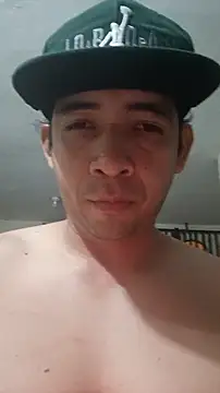 Snapshot of paladito01 chatting on 05-10-26, 04:49 paladito01 online show from 05-10-26, 04:49