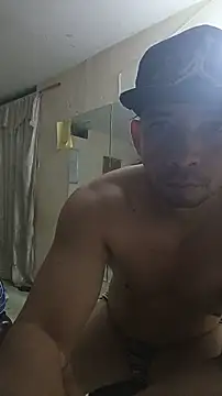 Snapshot of paladito01 chatting on 05-27-26, 05:59 paladito01 online show from 05-27-26, 05:59