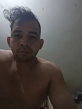 Snapshot of paladito01 chatting on 05-17-26, 05:18 paladito01 online show from 05-17-26, 05:18