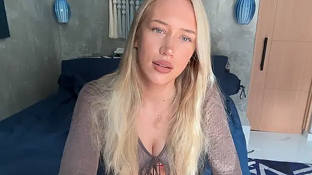Snapshot of livsslife chatting on 03-12-26, 01:33 livsslife online show from 03-12-26, 01:33