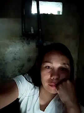 Snapshot of vanvan005 chatting on 05-14-26, 10:51 vanvan005 online show from 05-14-26, 10:51