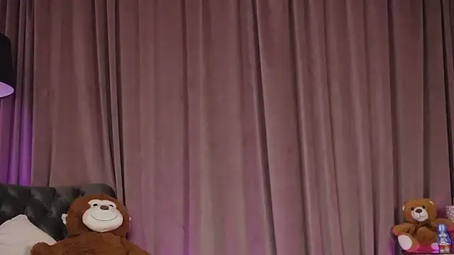 ZariaaVera online show from 04-05-26, 08:48