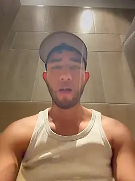 Snapshot of liam_bronw chatting on 05-10-26, 06:54 liam bronw online show from 05-10-26, 06:54