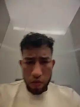Snapshot of liam_bronw chatting on 05-22-26, 05:00 liam bronw online show from 05-22-26, 05:00