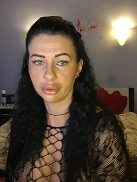 Snapshot of IRISWHITE17 chatting on 06-01-26, 03:07 IRISWHITE17 online show from 06-01-26, 03:07