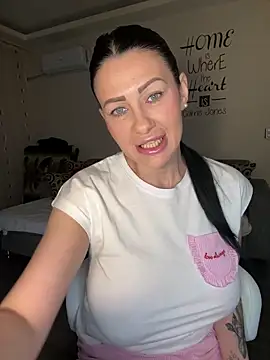 IRISWHITE17 online show from 03-09-26, 05:33