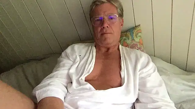 Snapshot of abibull chatting on 07-19-26, 08:56 abibull online show from 07-19-26, 08:56