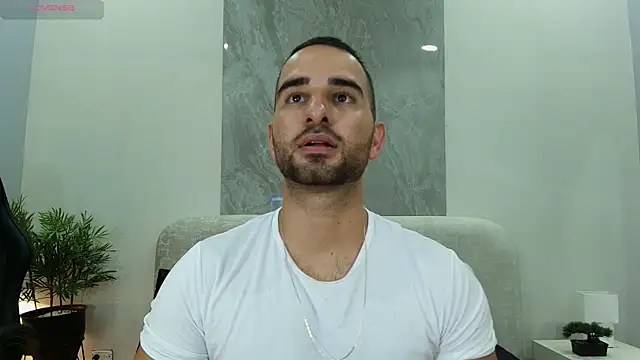 Snapshot of lorenzo_walker_1 chatting on 07-07-26, 05:49 lorenzo walker 1 online show from 07-07-26, 05:49
