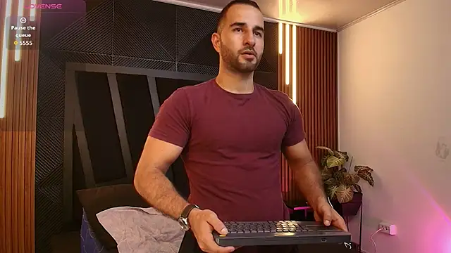 Snapshot of lorenzo_walker_1 chatting on 02-20-26, 06:21 lorenzo walker 1 online show from 02-20-26, 06:21