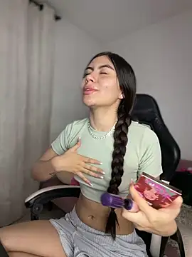 Stormi th online show from 04-11-26, 05:04