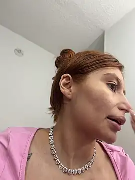 Snapshot of Stormi_th chatting on 04-29-26, 03:00 Stormi th online show from 04-29-26, 03:00