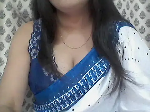 Snapshot of _Daisy chatting on 04-22-26, 06:58 Daisy online show from 04-22-26, 06:58