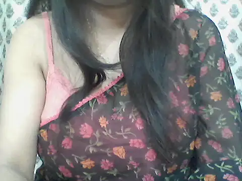 Snapshot of _Daisy chatting on 04-12-26, 07:17 Daisy online show from 04-12-26, 07:17