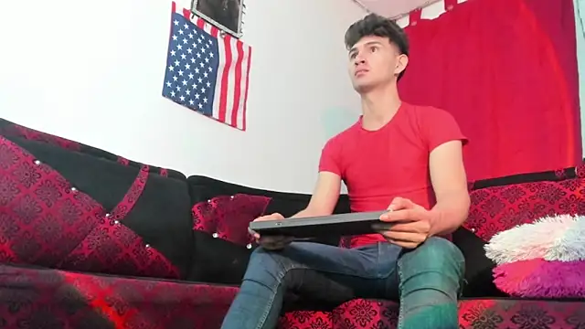 camilo model online show from 01-06-26, 03:05