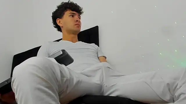 camilo model online show from 02-25-26, 11:54