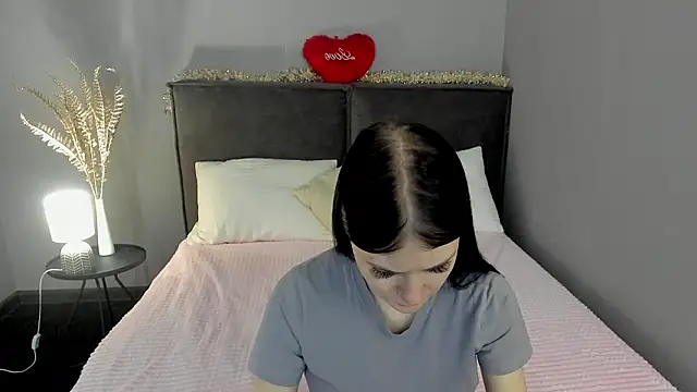 SkinyJoys online show from 02-27-26, 01:39