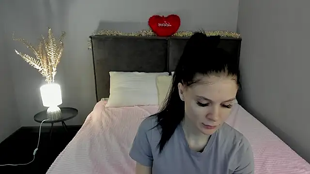 SkinyJoys online show from 02-15-26, 02:01