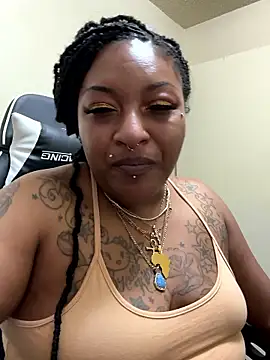 Snapshot of Egyptian_reign chatting on 01-06-26, 07:12 Egyptian reign online show from 01-06-26, 07:12