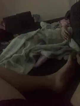 Snapshot of slutwifebbw chatting on 02-21-26, 04:25 slutwifebbw online show from 02-21-26, 04:25