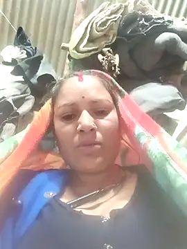 Hot hiuj online show from 02-20-26, 08:00