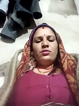 Hot hiuj online show from 01-31-26, 07:45