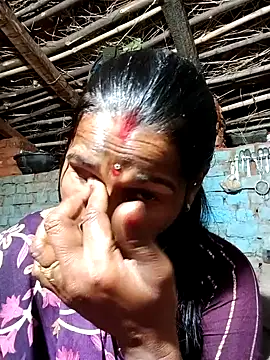 Snapshot of Hot_bhi38 chatting on 06-18-26, 08:03 Hot bhi38 online show from 06-18-26, 08:03