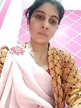 Snapshot of Hot_ree85 chatting on 02-03-26, 05:49 Hot ree85 online show from 02-03-26, 05:49