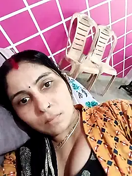 Snapshot of Hot_ree85 chatting on 02-23-26, 08:37 Hot ree85 online show from 02-23-26, 08:37