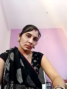 Snapshot of Hot_ree85 chatting on 01-14-26, 06:50 Hot ree85 online show from 01-14-26, 06:50