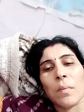 Snapshot of Hot_ree85 chatting on 02-20-26, 03:14 Hot ree85 online show from 02-20-26, 03:14