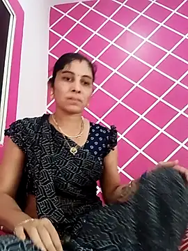 Snapshot of Hot_ree85 chatting on 02-09-26, 05:38 Hot ree85 online show from 02-09-26, 05:38