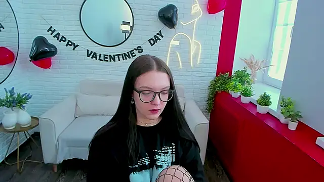 Snapshot of Emily_tender chatting on 02-13-26, 10:26 Emily tender online show from 02-13-26, 10:26