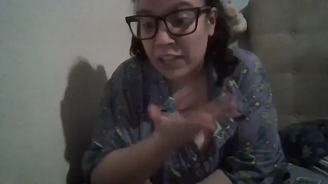 Snapshot of bellakay19 chatting on 02-05-26, 05:36 bellakay19 online show from 02-05-26, 05:36