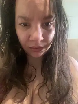 Snapshot of bellakay19 chatting on 02-13-26, 04:29 bellakay19 online show from 02-13-26, 04:29