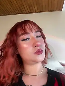 Snapshot of LiaKarina chatting on 01-13-26, 08:35 LiaKarina online show from 01-13-26, 08:35