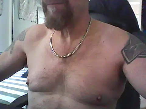 Snapshot of loudandproud chatting on 04-23-26, 01:45 loudandproud online show from 04-23-26, 01:45