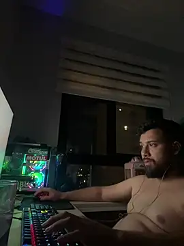 NinoEstouranel online show from 01-12-26, 05:03