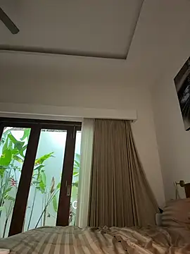 Milly Meyson online show from 01-10-26, 07:47