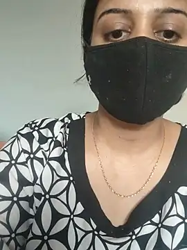 Snapshot of Tamilfathi chatting on 05-19-26, 10:33 Tamilfathi online show from 05-19-26, 10:33
