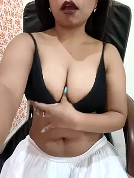 Hot Twinkle online show from 04-10-26, 07:26