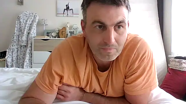 Snapshot of Hakfin666 chatting on 06-06-26, 04:01 Hakfin666 online show from 06-06-26, 04:01